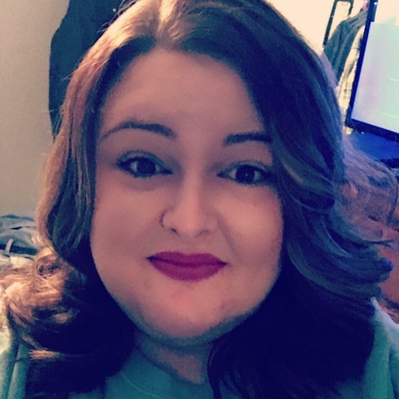 Meet your Posher, Erica - Picture 1 of 1